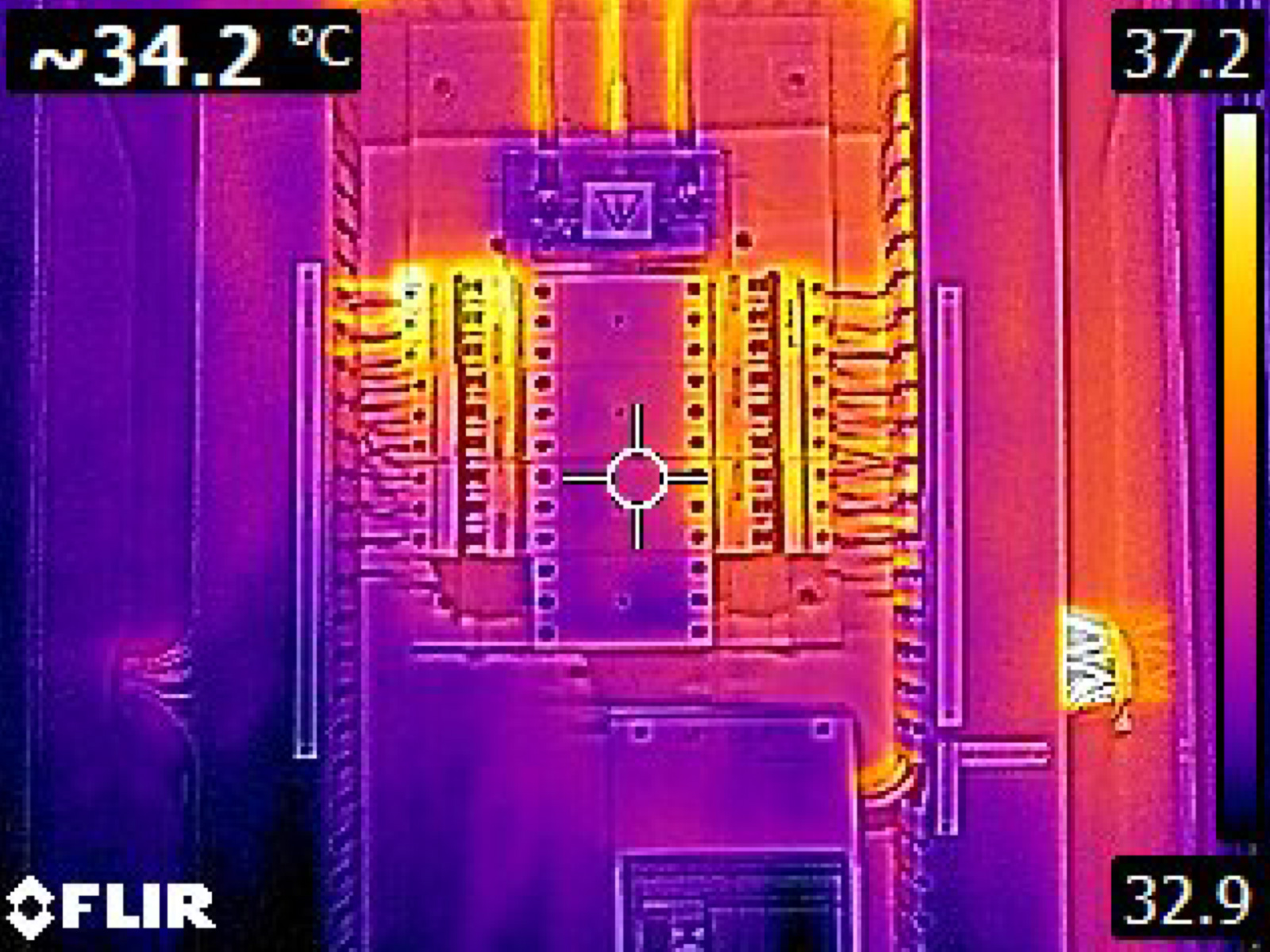 Thermal imaging screen of an electrical main distribution frame.